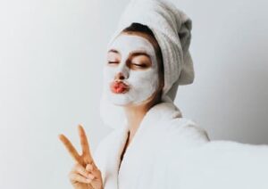 乾燥しらずのつやつや肌を手に入れるには？