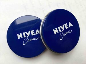 実は危険！ニベア・ワセリン・オロナイン…間違った毛穴ケアが悪化の原因に