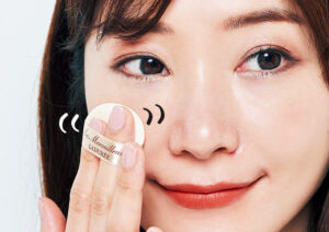 マスクの下は「ノーファンデ」が正解。崩れない下地で完璧ベースメイクを作り込む